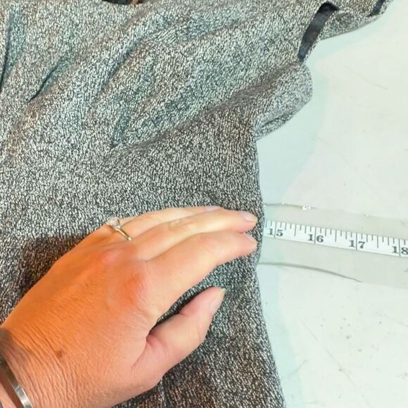 Cynthia Steffe Women's Wool Blend Lined Pleated Midi Dress Gray Black Size 6 - Picture 10 of 10